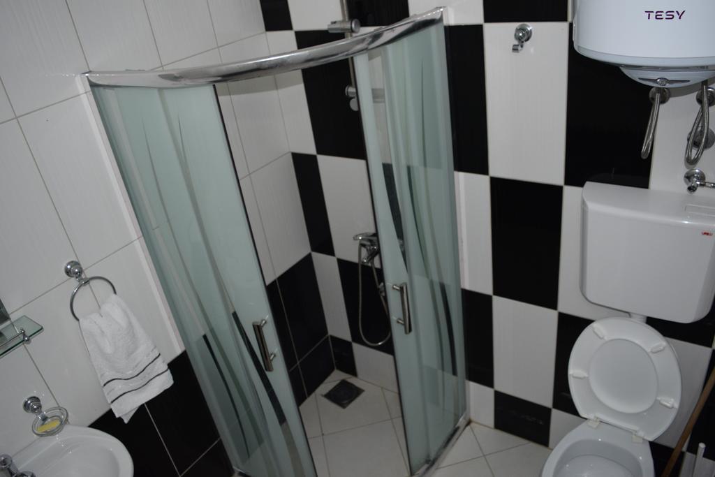 Leli Apartments 乌尔齐尼 外观 照片